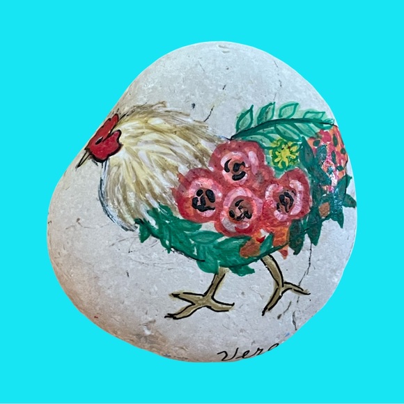Handcrafted painted floral chicken rock white background stone red pink green - Picture 6 of 13